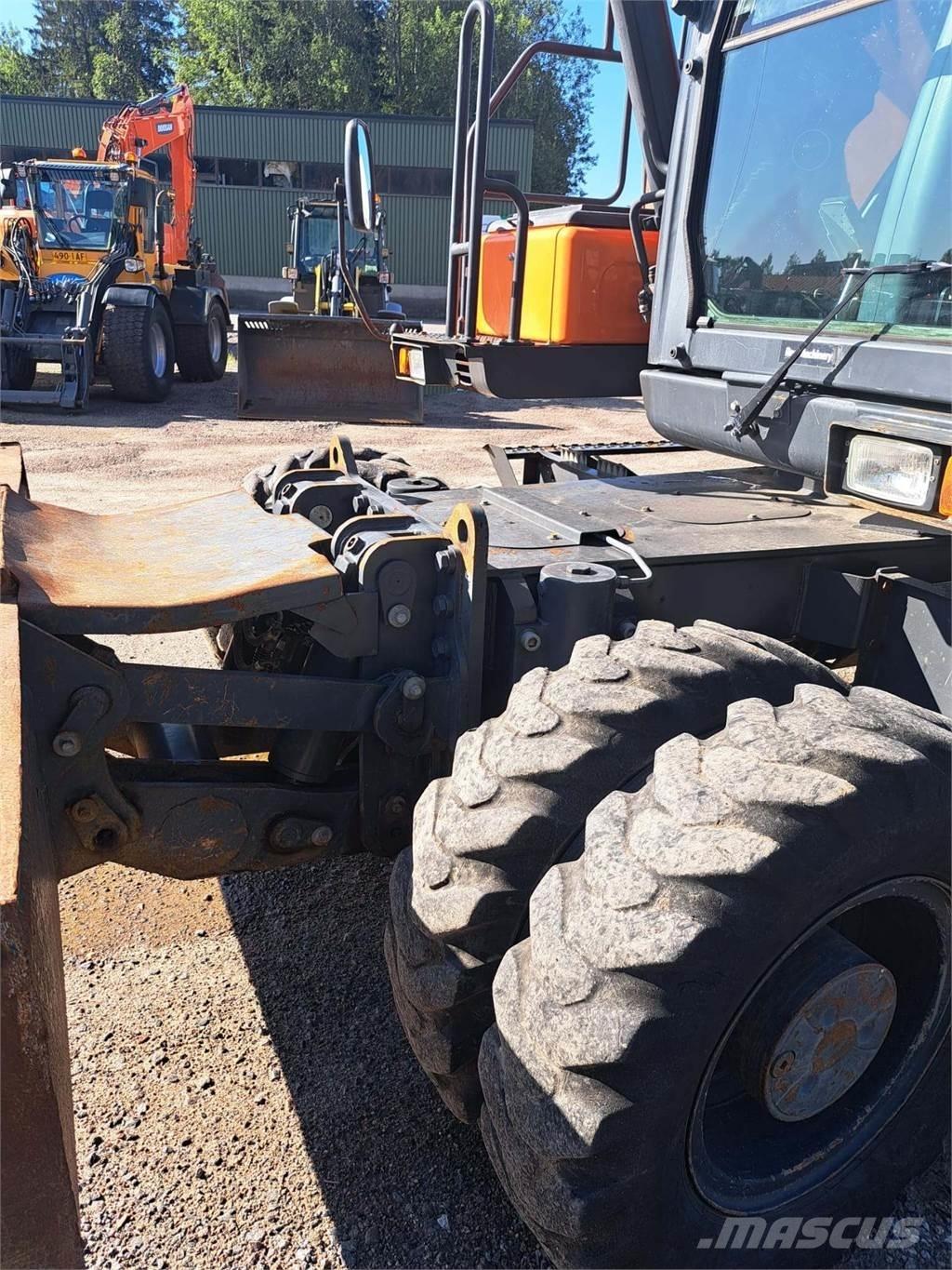 Doosan DX170W-5 Wheeled excavators