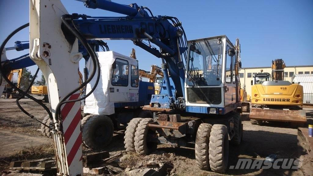 Liebherr A900 Wheeled excavators