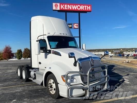 Kenworth T 680 Prime Movers