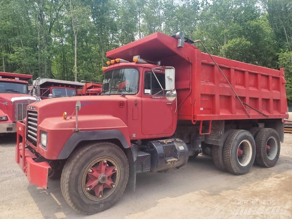 Mack RD690SX Tipper trucks