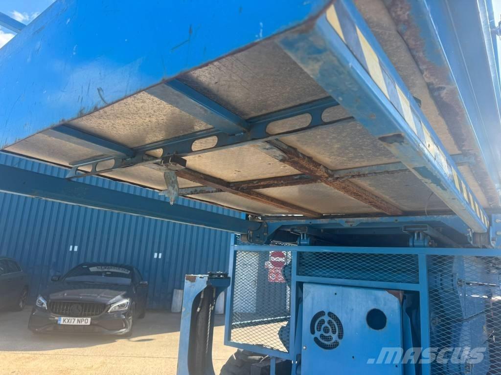 Genie GS 4390 RT Scissor lifts