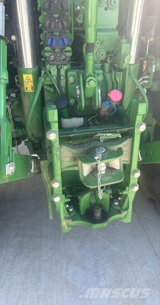 John Deere 6250R Tractors