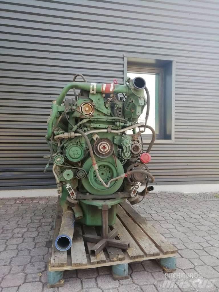 Volvo D11C Engines