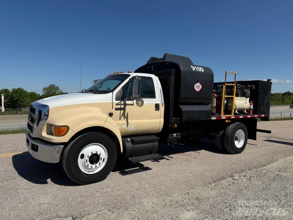 Ford F 750 XLT Municipal / general purpose vehicles