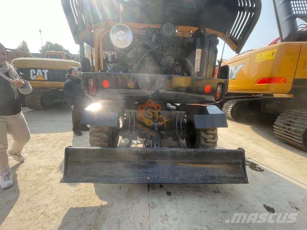 Hyundai 60w Wheeled excavators