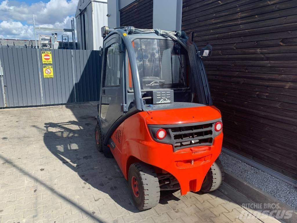 Linde H25D-02 Diesel trucks