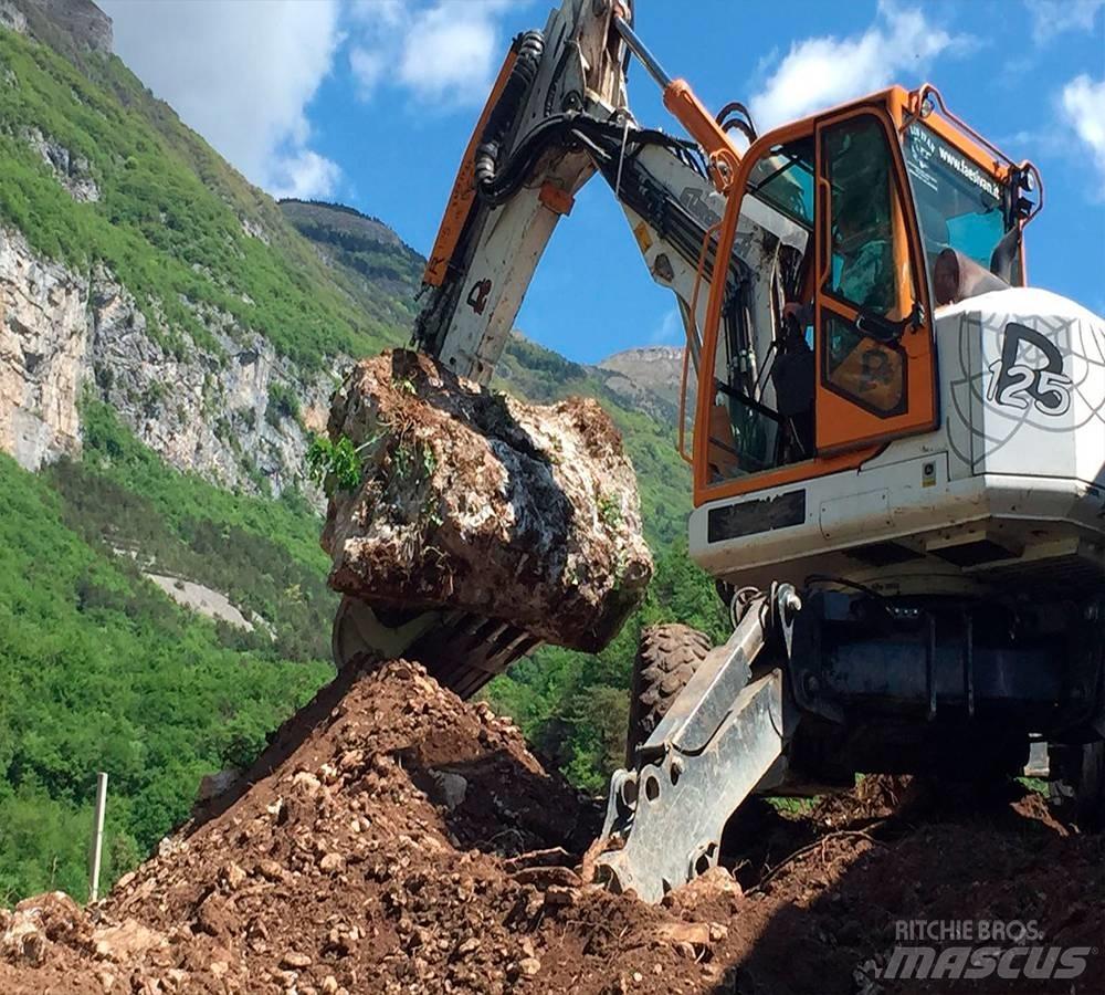 Euromach R125 Amphibious Excavators