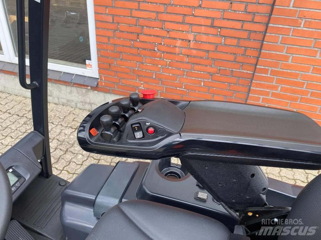 Bobcat B15T-7 Plus Electric forklift trucks