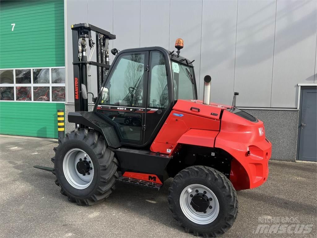 Manitou M30-4 Rough terrain truck