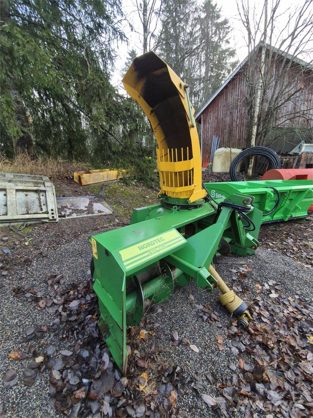 Ala-talkkari 226 Snow throwers