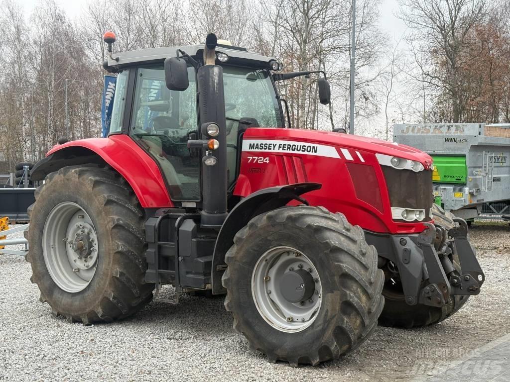Massey Ferguson 7724 Tractors