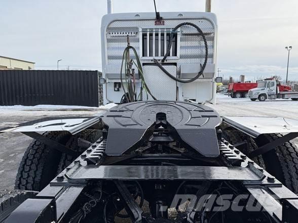 Kenworth T880 Prime Movers