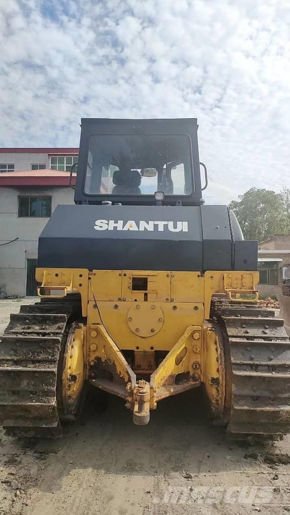 Shantui SD 32 Crawler dozers