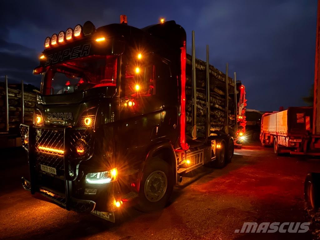 Scania R580B6X4HB Timber trucks
