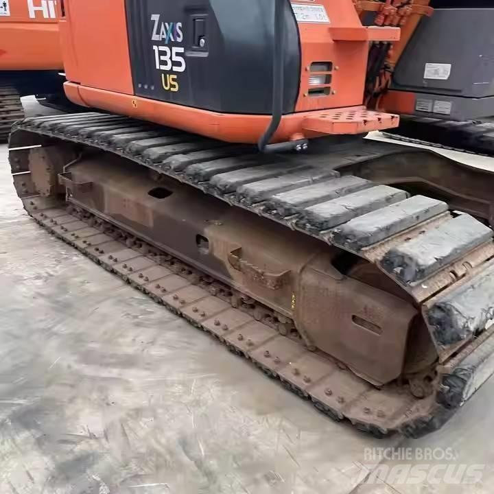 Hitachi ZX135US Crawler excavators