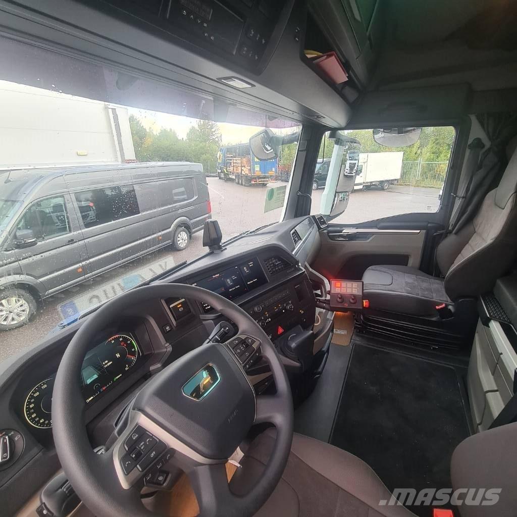 MAN TGX 35.510 8x4-4 Tipper trucks