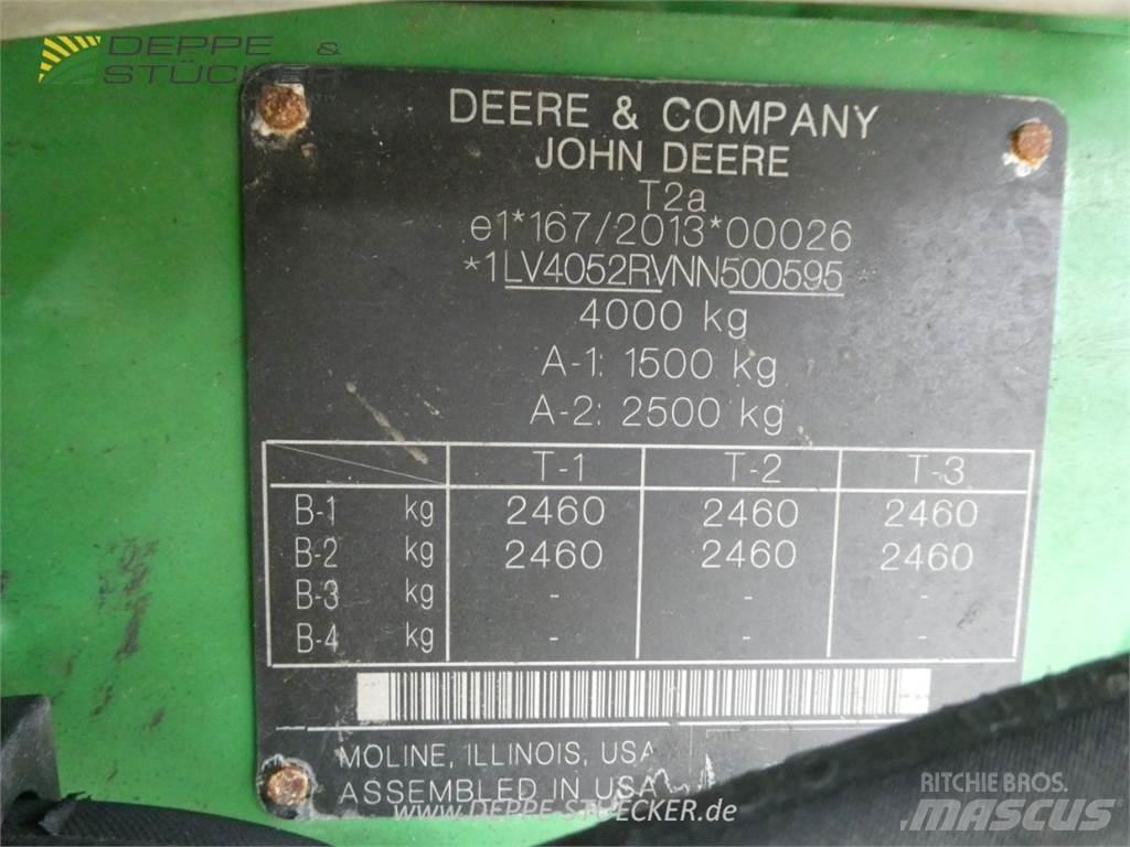 John Deere 4052R Compact tractors