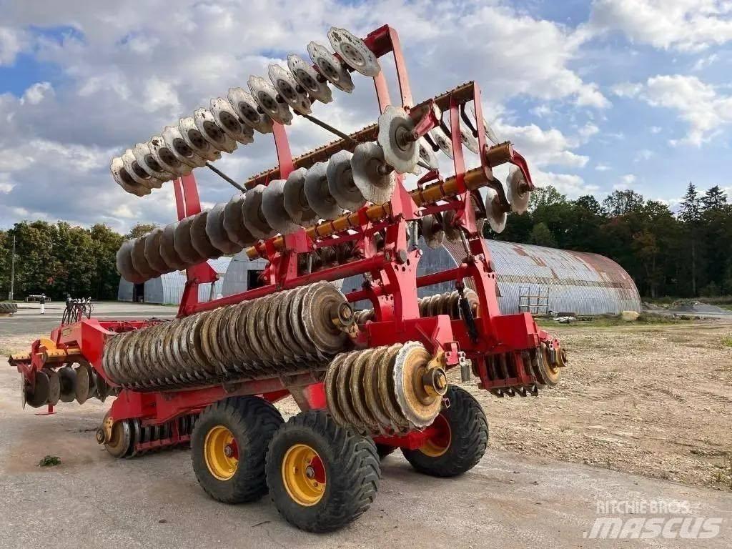 Väderstad Carrier820 Disc harrows