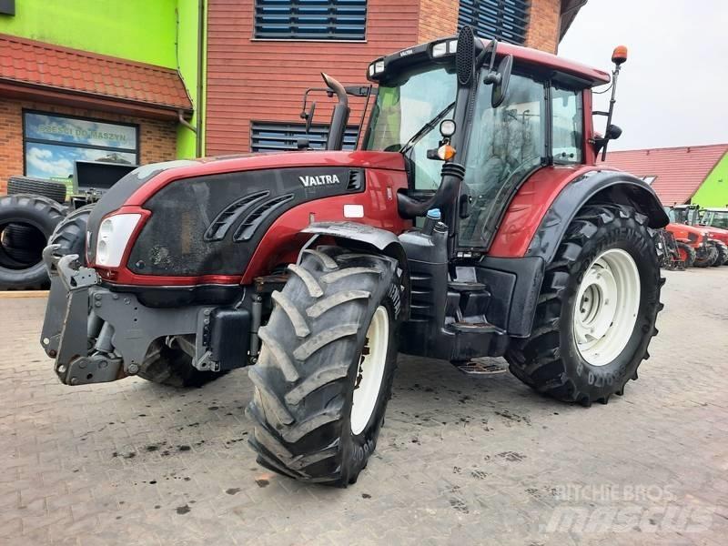 Valtra 163 Versu Tractors