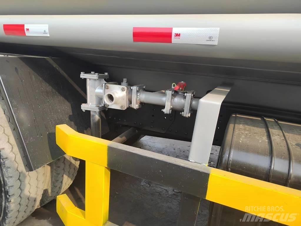 Shacman F3000 6X4 Water bowser