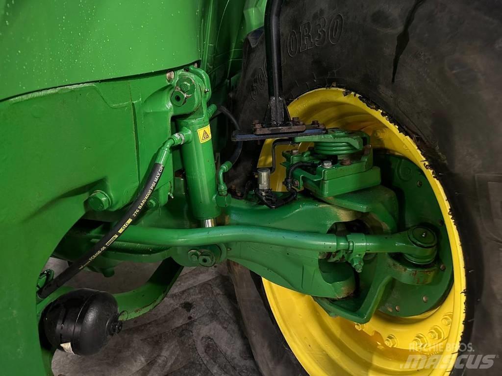 John Deere 7230 R Tractors