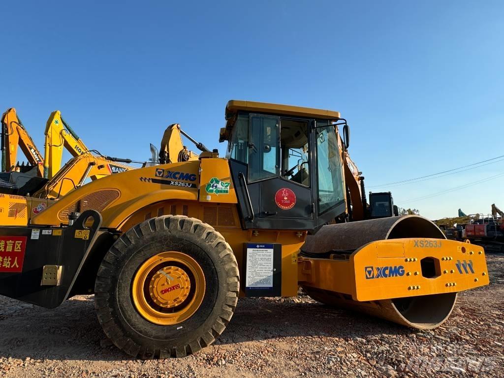 XCMG XS 263 J Single drum rollers