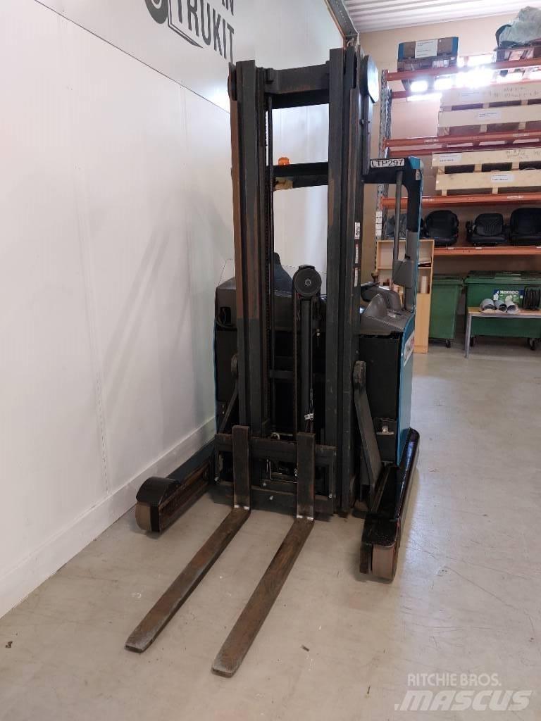 Crown ESR 4500 Reach truck