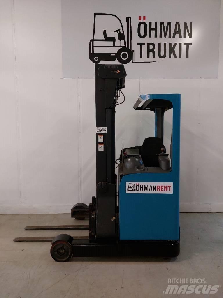 Crown ESR 4500 Reach truck