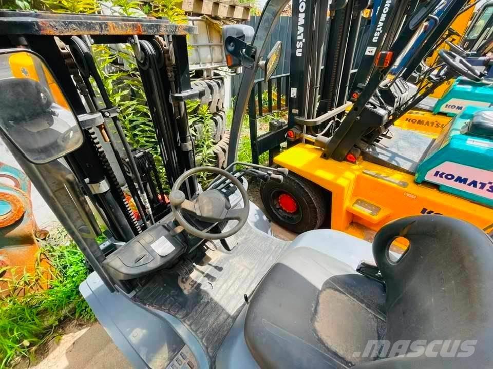 Toyota FB30-7 Electric forklift trucks
