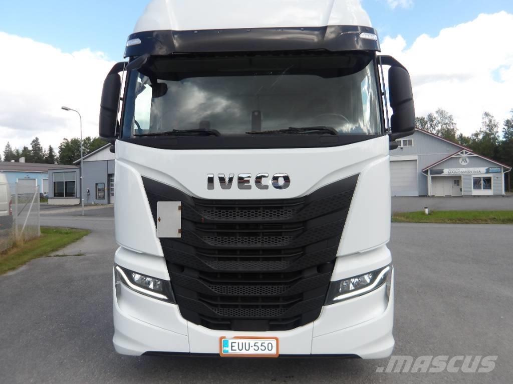Iveco AS 440 STX Prime Movers