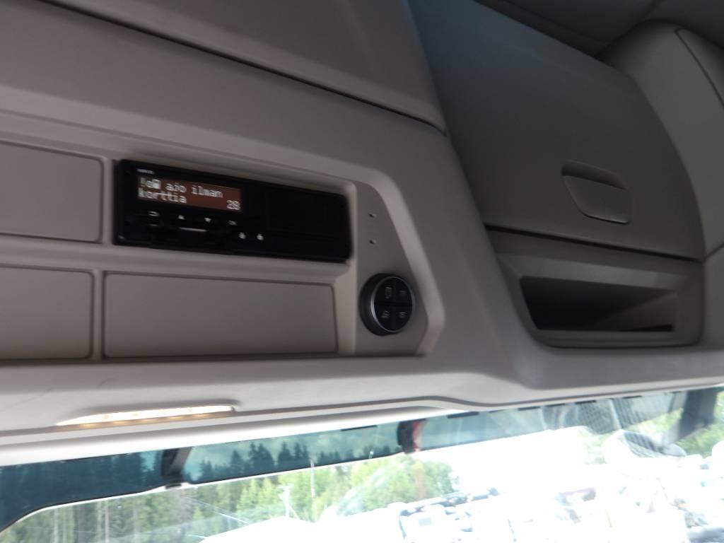 Iveco AS 440 STX Prime Movers