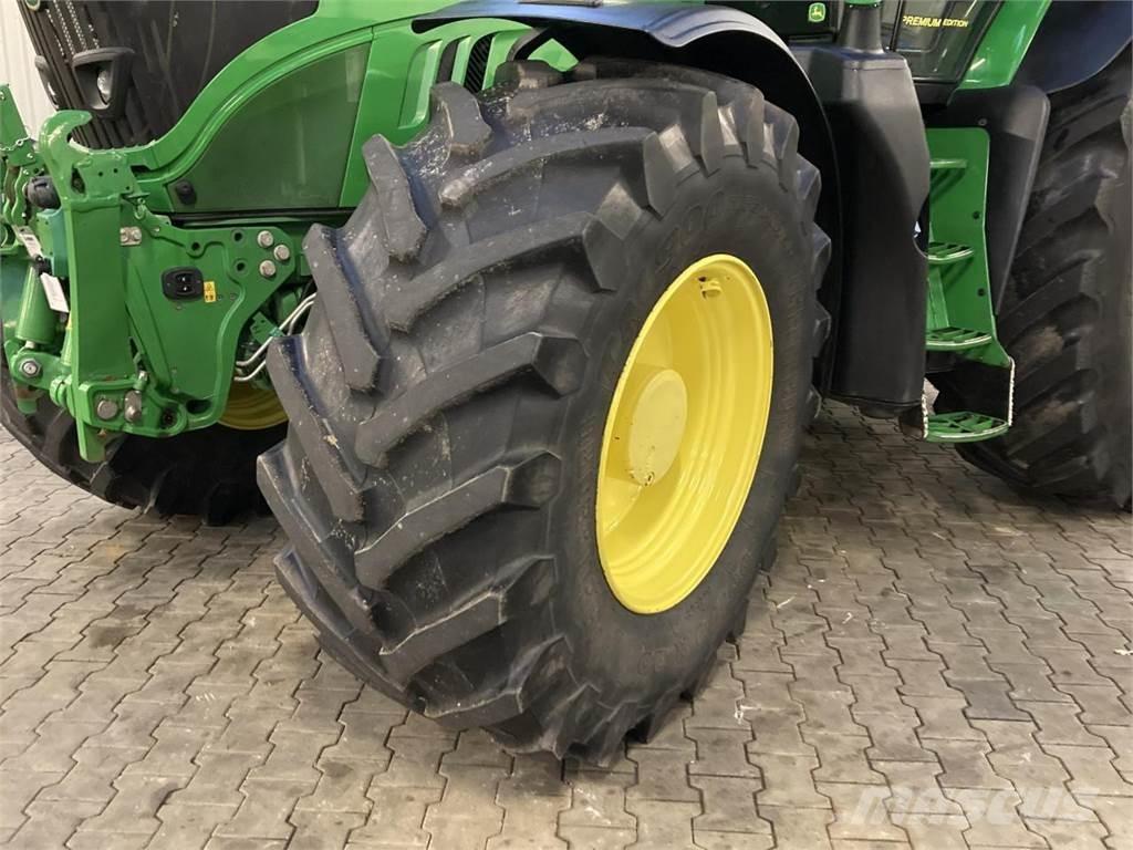 John Deere 6215R Tractors