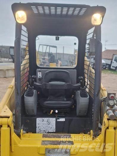 Komatsu SK815 Mini loaders