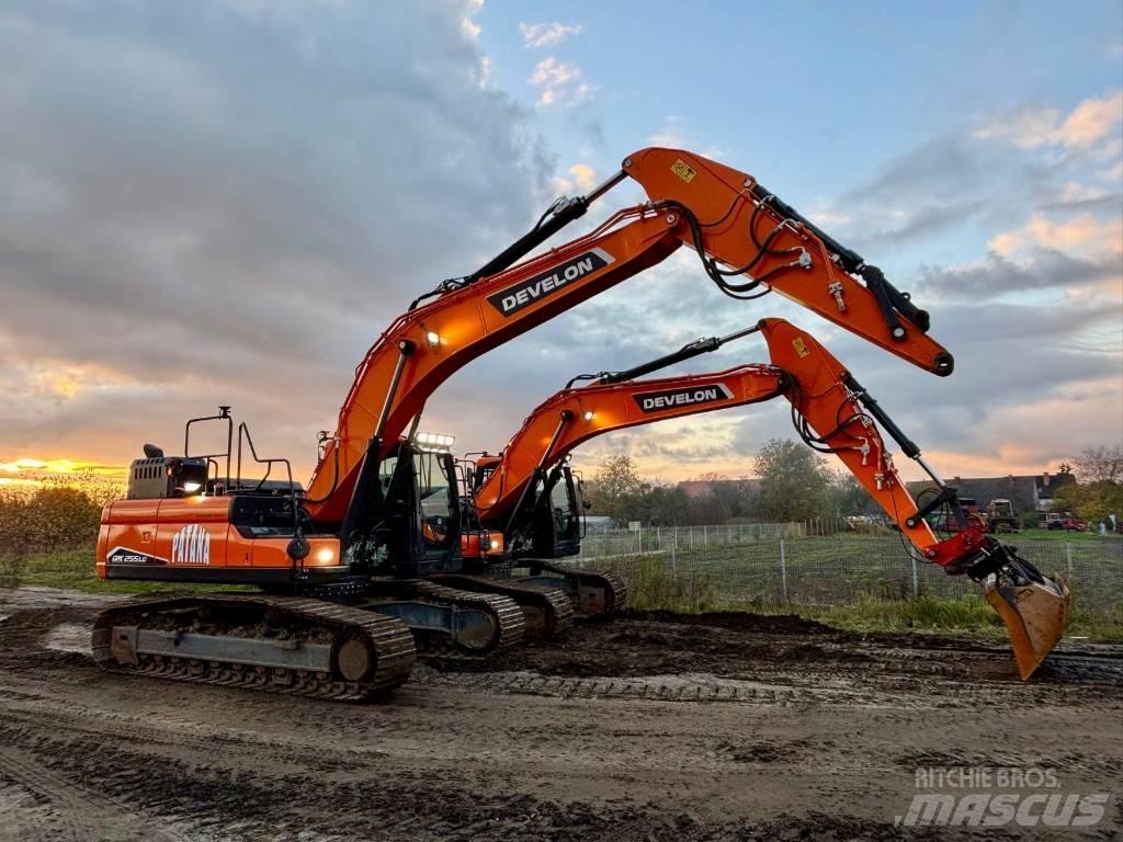 Doosan DX 255 Crawler excavators