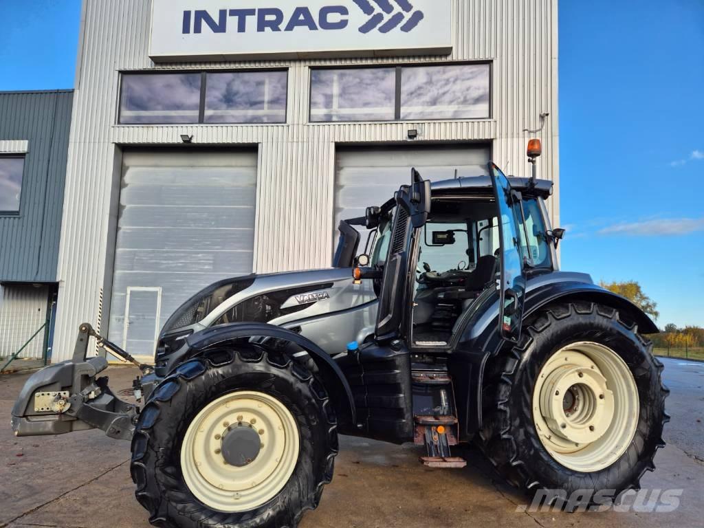Valtra T 254 Tractors