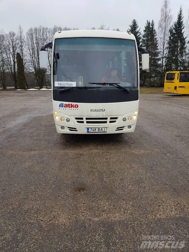 Isuzu Turquoise Intercity bus