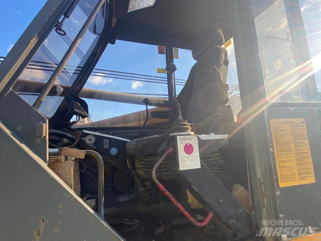 Sennebogen S 1225 R Dragline excavators