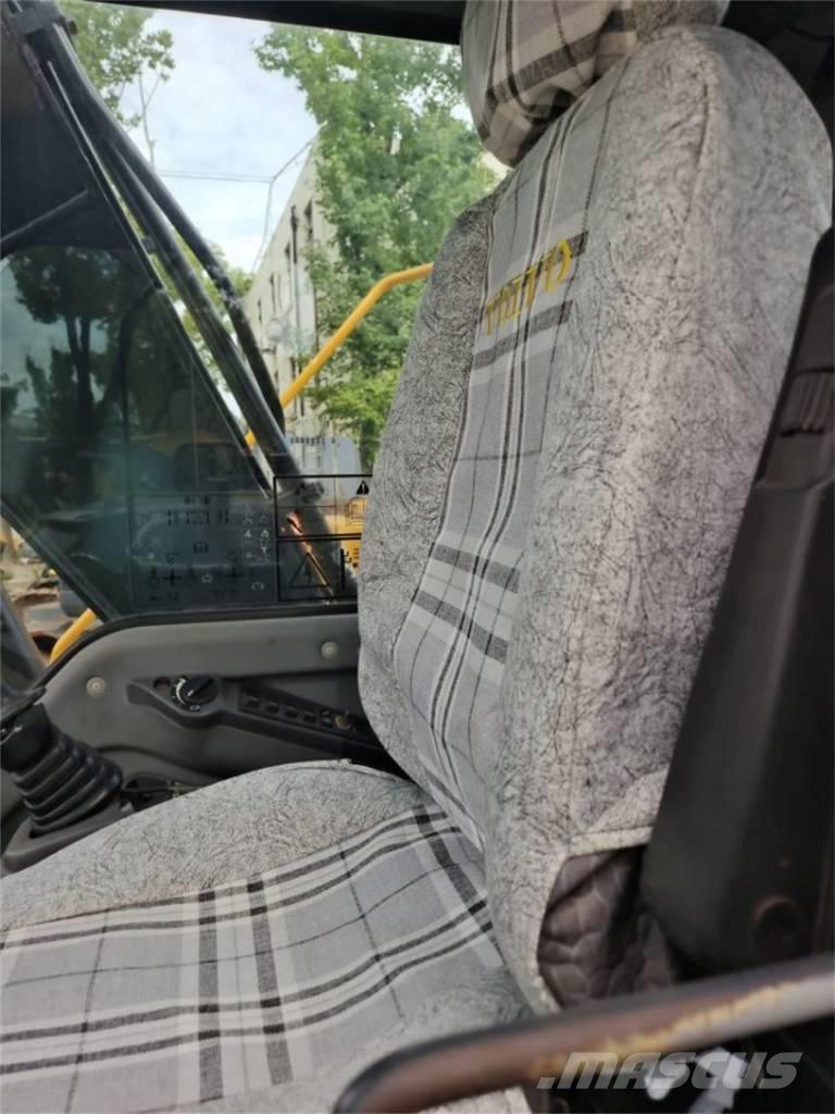 Volvo EC 140 B LC Crawler excavators