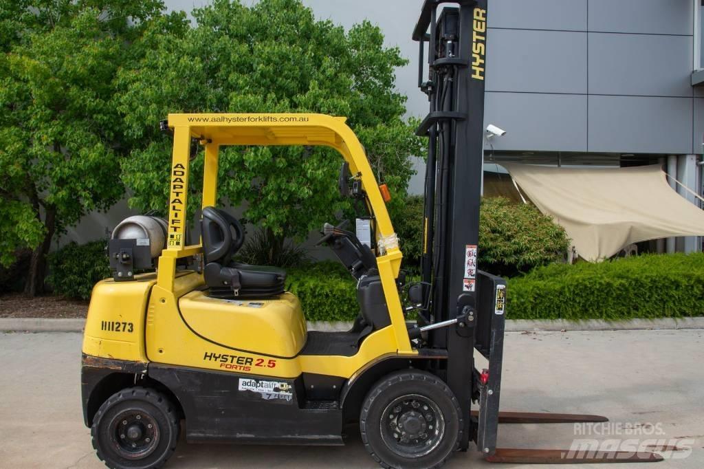 Hyster H2.5TX LPG trucks