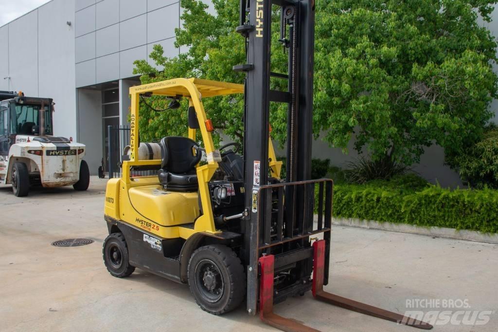 Hyster H2.5TX LPG trucks