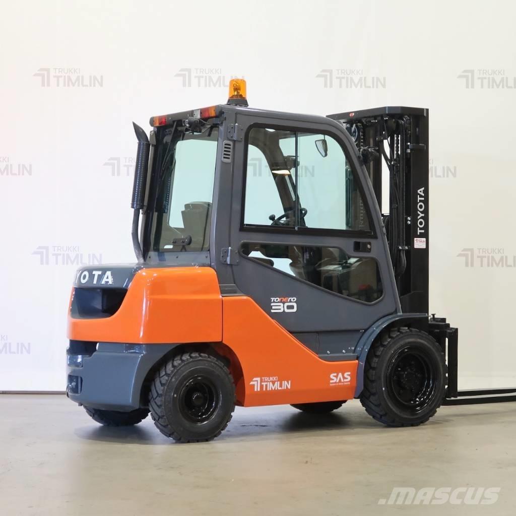 Toyota 02-8FDF30 Diesel trucks