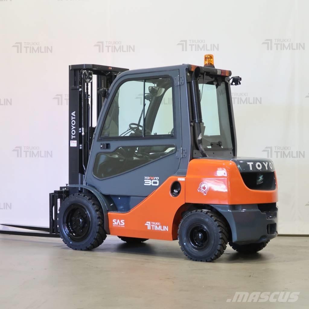 Toyota 02-8FDF30 Diesel trucks