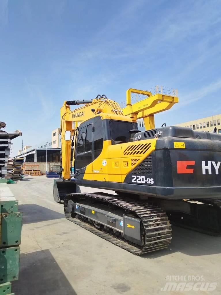 Hyundai R220LC-9S Crawler excavators