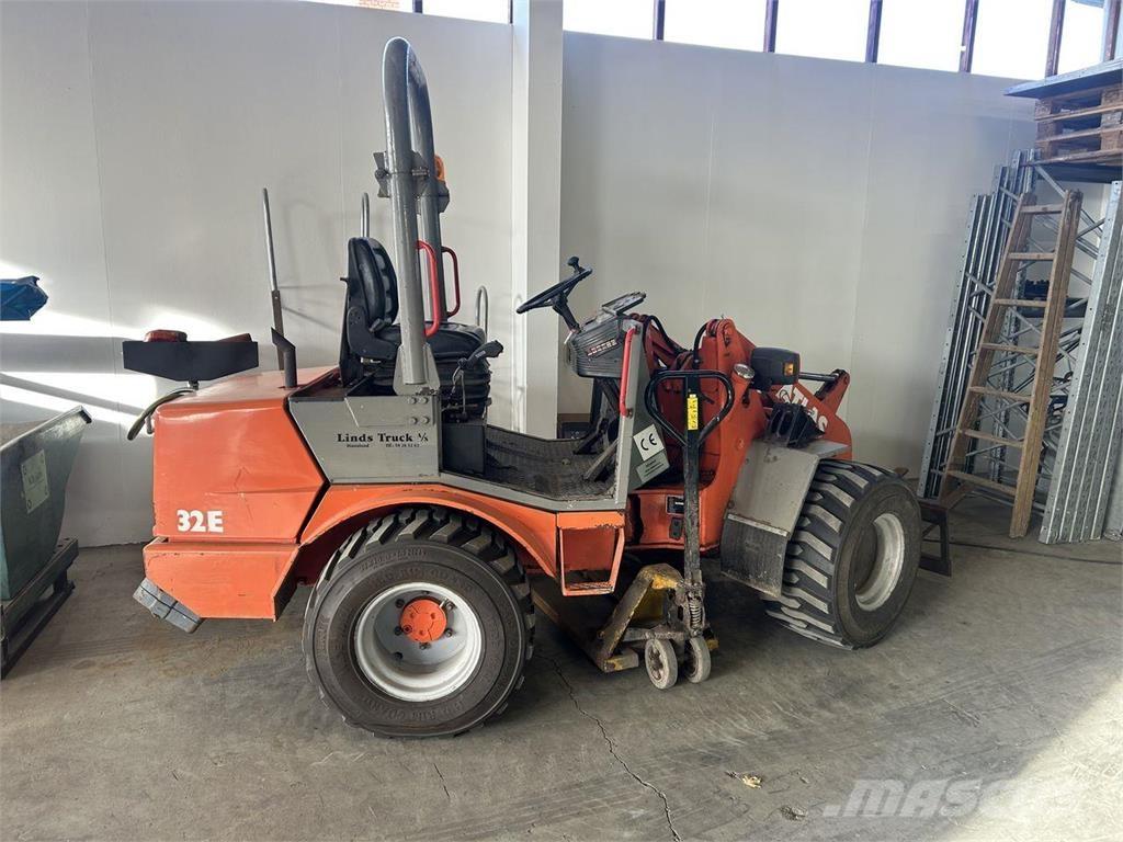 Atlas AR32E Multi-purpose loaders