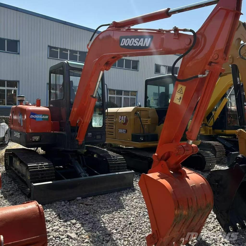 Doosan 55 Crawler excavators