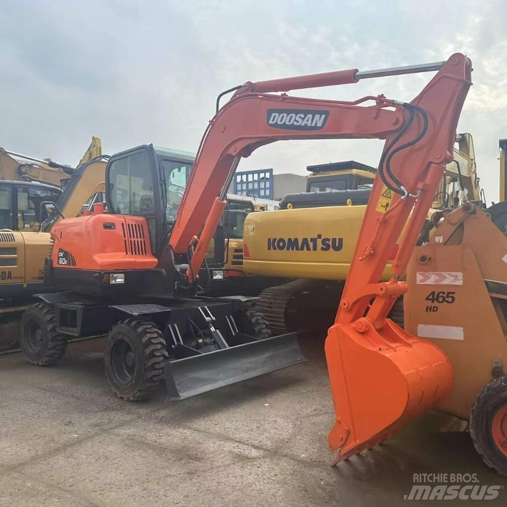 Doosan DX60W Wheeled excavators