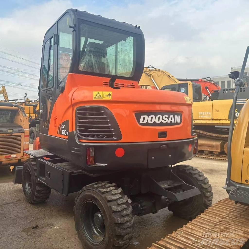 Doosan DX60W Wheeled excavators
