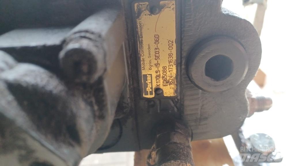 John Deere 1270 D Hydraulics