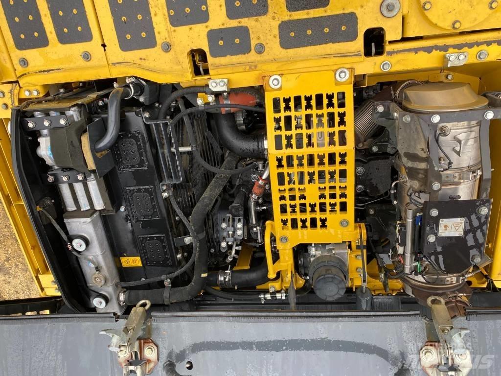 Komatsu PC240LC-10 Long reach excavators