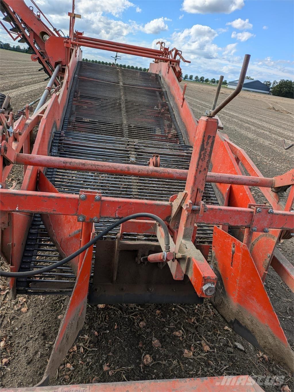 Amac E2 uienlader Potato harvesters